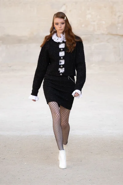 Look 13